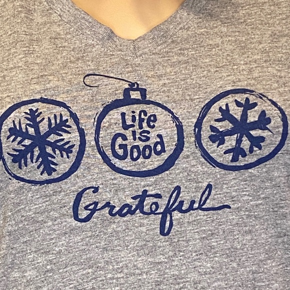 Life is Good "Grateful" Christmas Holiday Ornaments Crusher Tee Shirt Sz XS EUC - Picture 2 of 5